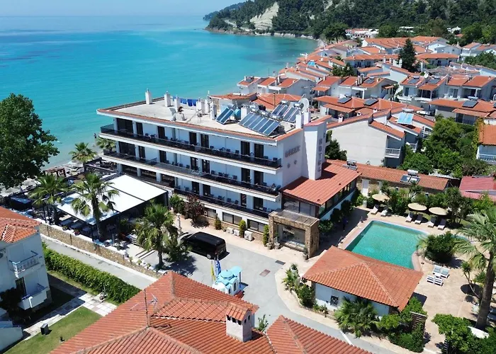 מלון Evlogia Seafront And Anex By Greek Pride 4*