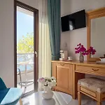 Evlogia Seafront And Anex By Greek Pride Fourka