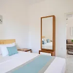 Evlogia Seafront And Anex By Greek Pride Fourka