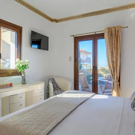 Hotel Evlogia Seafront And Anex By Greek Pride 4*