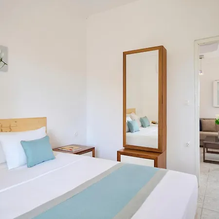 Evlogia Seafront And Anex By Greek Pride Fourka
