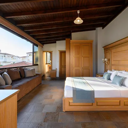 Hotel Evlogia Seafront And Anex By Greek Pride 4*
