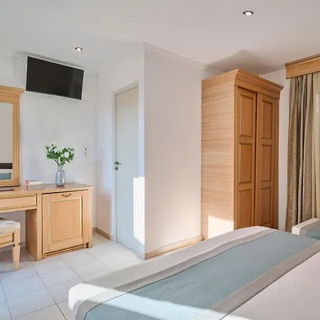 Evlogia Seafront And Anex By Greek Pride Hotel Fourka