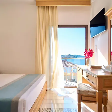Hotel Evlogia Seafront And Anex By Greek Pride 4*