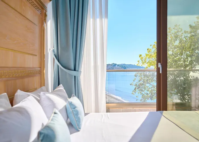 Ξενοδοχείο Evlogia Seafront And Anex By Greek Pride 4*