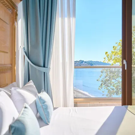 Hotel Evlogia Seafront And Anex By Greek Pride 4*
