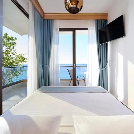 Ξενοδοχείο Evlogia Seafront And Anex By Greek Pride