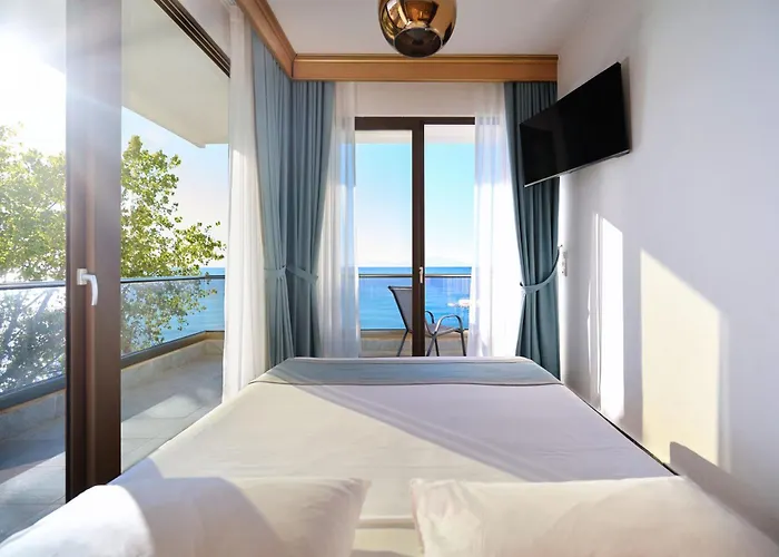 Evlogia Seafront And Anex By Greek Pride Hotel